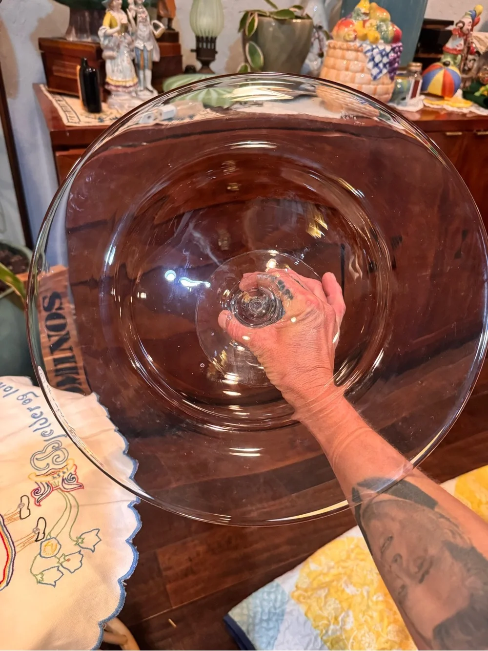 GLASS PEDESTAL BOWL WITH STURDY BASE SHALLOW IN DESIGN BRAND NEW